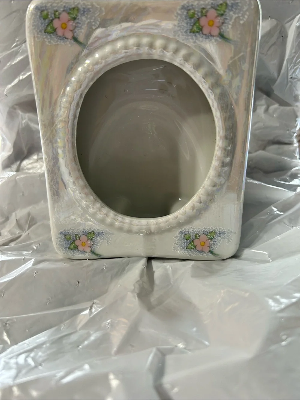 N/A iridescent white